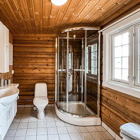 1 Bedroom Lovely In *